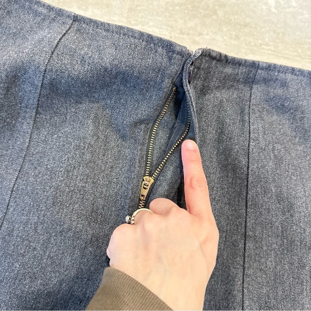Vintage GAP Gray Mini Pleated Button Zip Skirt 90s Y2K Size 8 - Picture 5 of 5